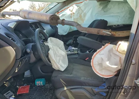 2017 Nissan Pathfinder S z USA, uszkodzony, nr VIN 5N1DR2MMXHC904668